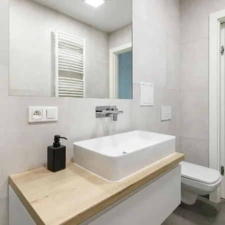 Apartmán Golden Apartments&glamping-k17/24 *